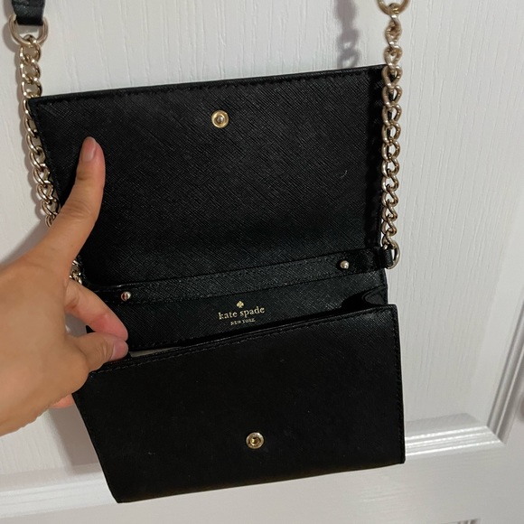 Kate Spade New York Cedar Street Cami Crossbody Bag in Black. - Picture 5 of 7